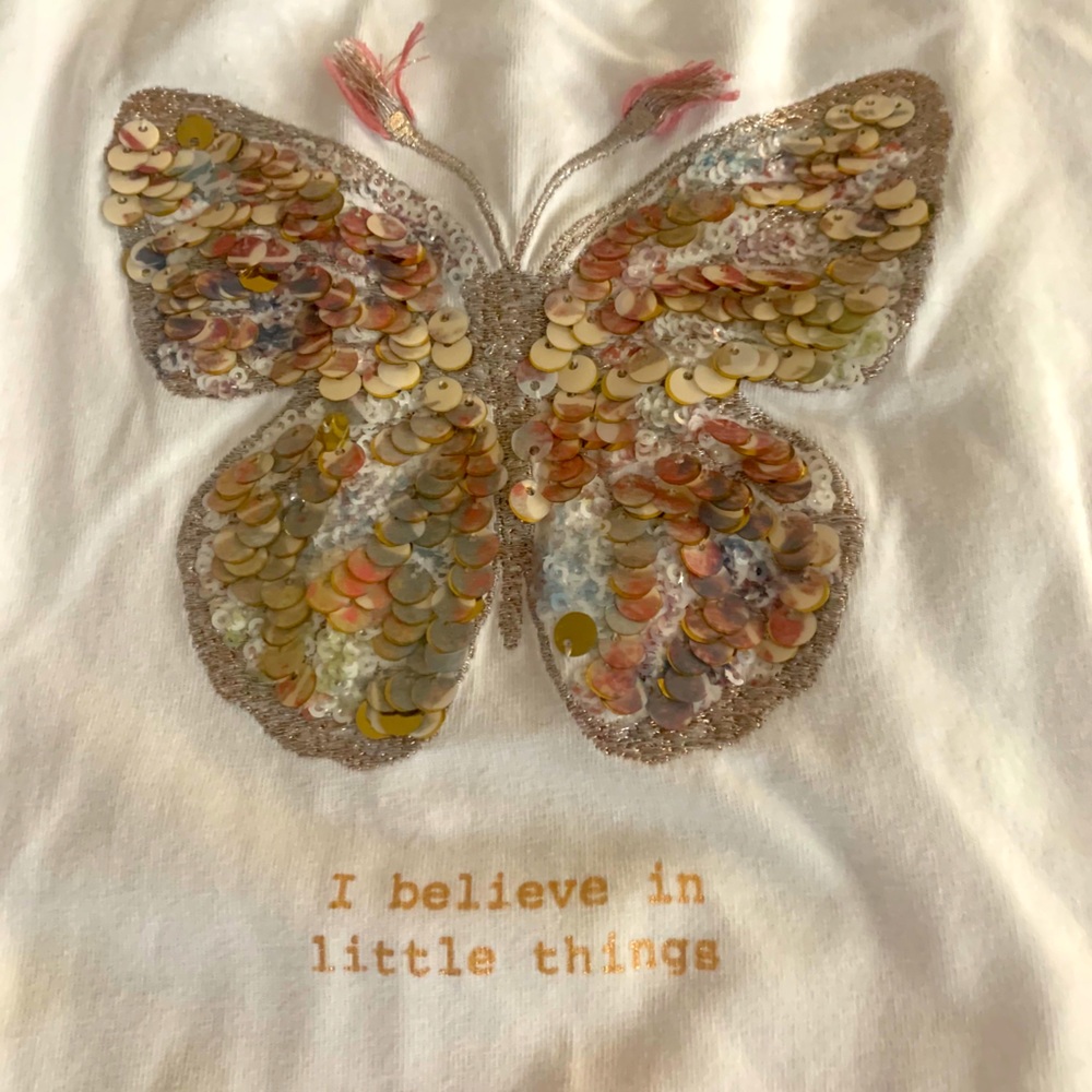 This is a very cute shirt from Zara